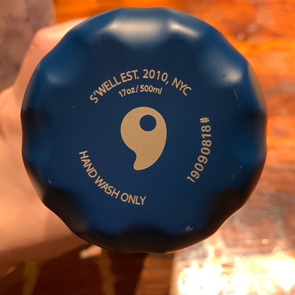 S'well Stainless Steel Water Bottle 17oz (2) - Picture 5 of 10